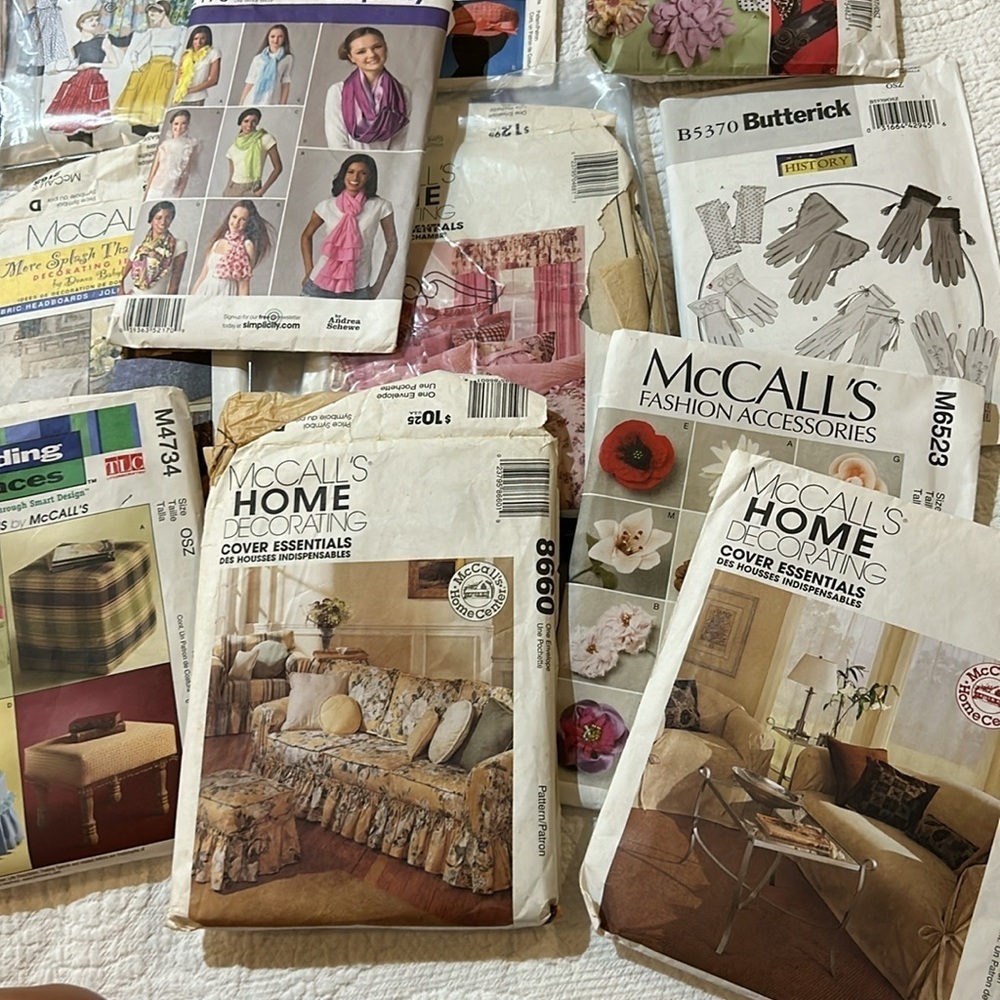 Patterns McCall’s/ Simplicity/Butterick Variety - Picture 4 of 11